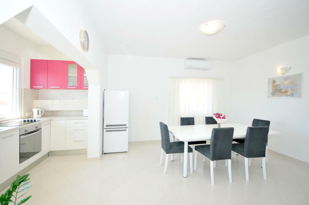 Apartment Mira Трогір Екстер'єр фото